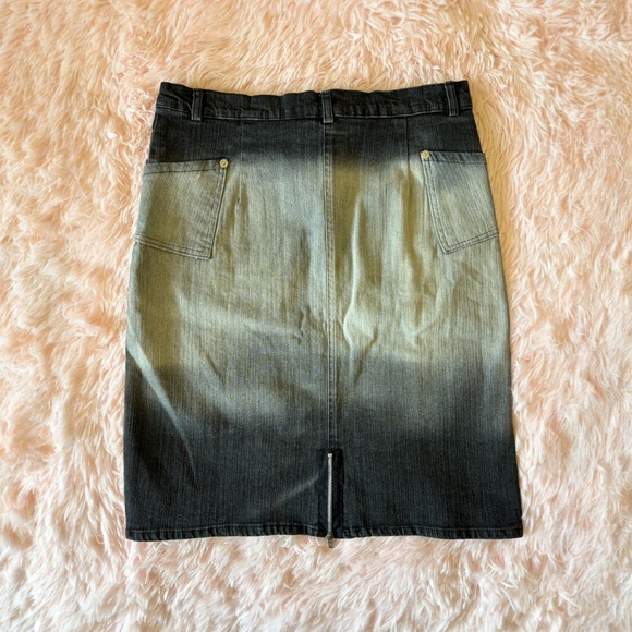Bebé ✨RARE✨ gray denim skirt w/ silver hardware - Picture 3 of 6
